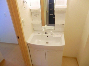 コンパクトで使いやすい洗面所