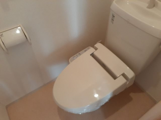 シンプルで使いやすいトイレです