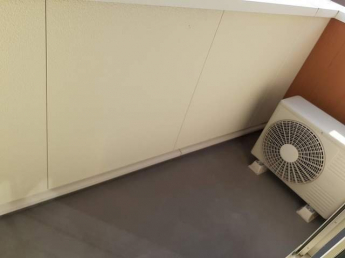 外からの目が気にならないバルコニーで洗濯物が干せます