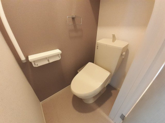 ゆったりとした空間のトイレです