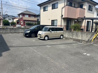【駐車場】