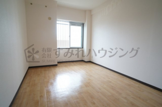 【寝室】