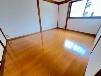 【寝室】