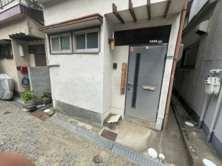 落ち着いた雰囲気の外観です