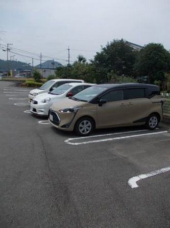 【駐車場】