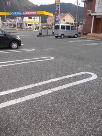 【駐車場】