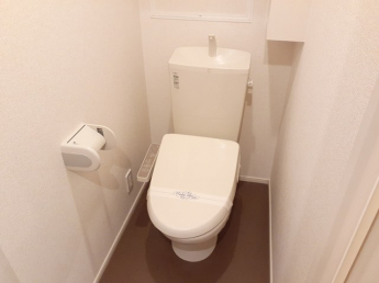 清潔感のあるトイレです