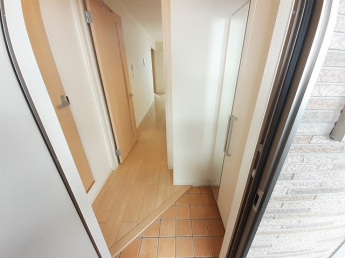 開放的で明るい空間を演出してくれるバルコニーです