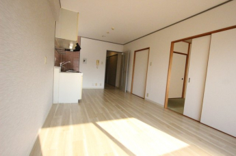 こちらの居間で趣味の時間をお楽しみください