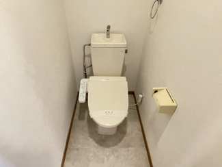 コンパクトで使いやすいトイレです
