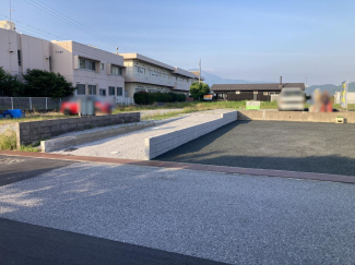 西側接道