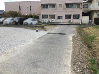 東側接道