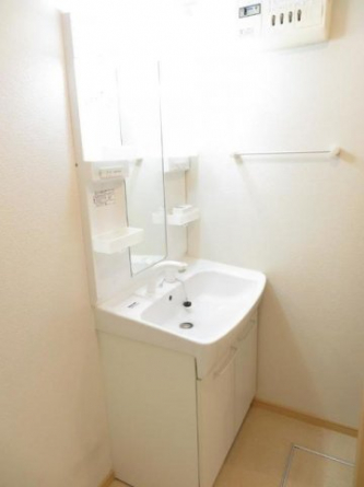 忙しい朝には欠かせない洗面所です