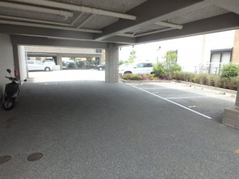 【駐車場】
