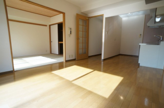 参考、同建物・反転間取りの号室