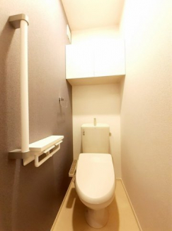 清潔感のあるトイレです