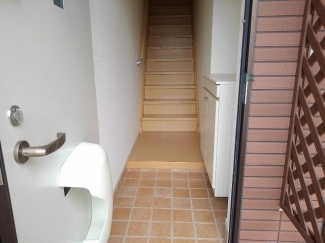 毎日通る玄関はこちらです