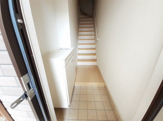 明るい玄関です