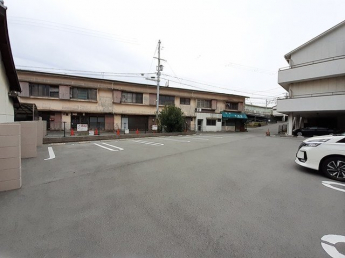 駐車場完備です
