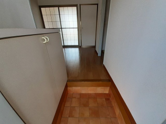 明るい玄関です