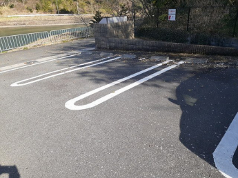 【駐車場】