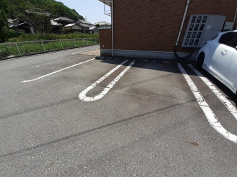 【駐車場】