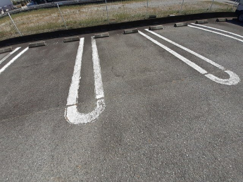 【駐車場】