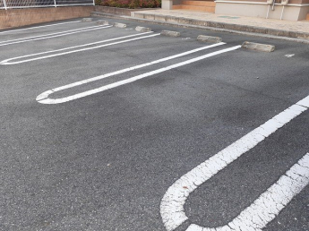 【駐車場】