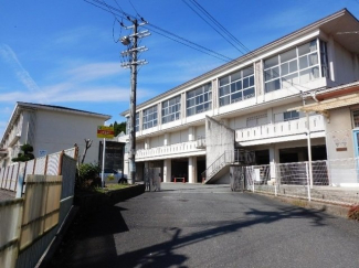 西脇市立桜丘小学校まで350m