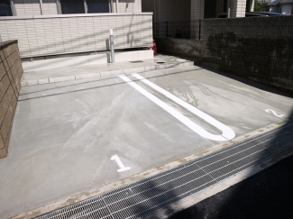 駐車場に車を止められます