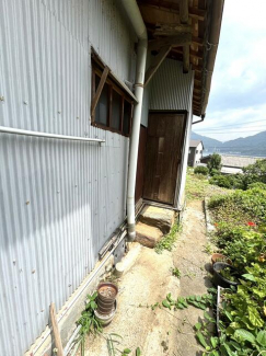 川之石戸建ての画像
