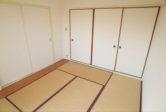 【寝室】