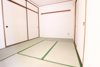 【寝室】