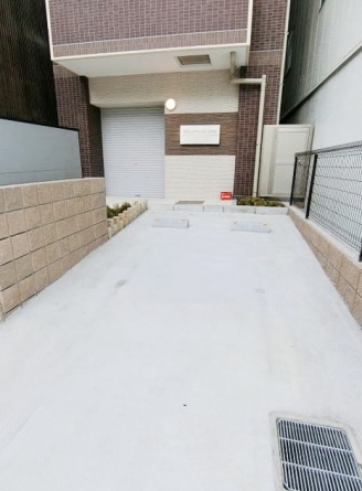 【駐車場】