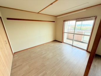 【寝室】