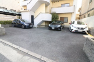 【駐車場】
