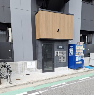 【エントランス】