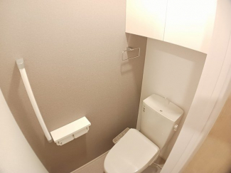コンパクトで使いやすいトイレです