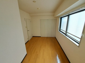 【寝室】