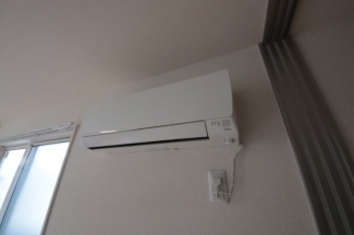 明るい色調の室内です
