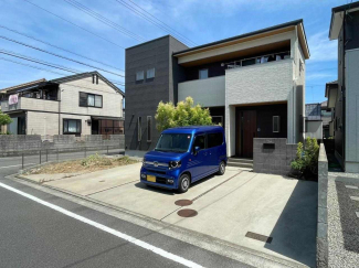 ひろ～い敷地だから駐車場余裕の３台♪