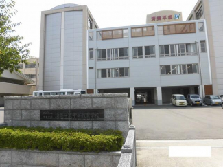 私立済美平成中等教育学校まで950m