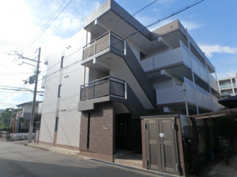 落ち着いた雰囲気の外観です