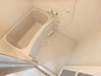 日々の疲れを癒すお風呂付です
