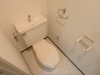 ゆったりとした空間のトイレです