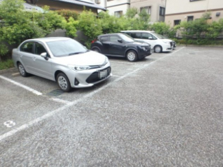 駐車スペースもあります