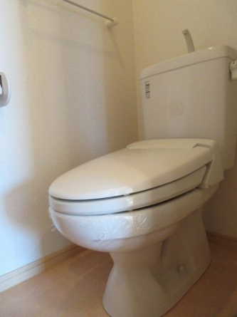 清潔感のあるトイレです