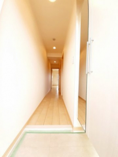 シンプルで使いやすい玄関です