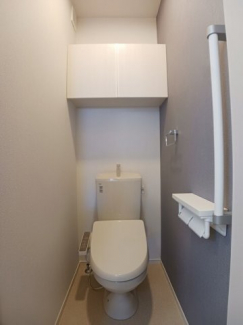 ゆったりとした空間のトイレです