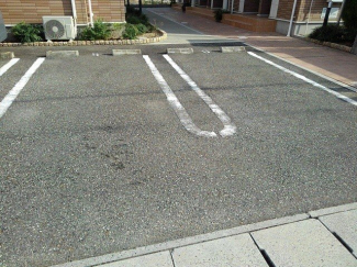 【駐車場】